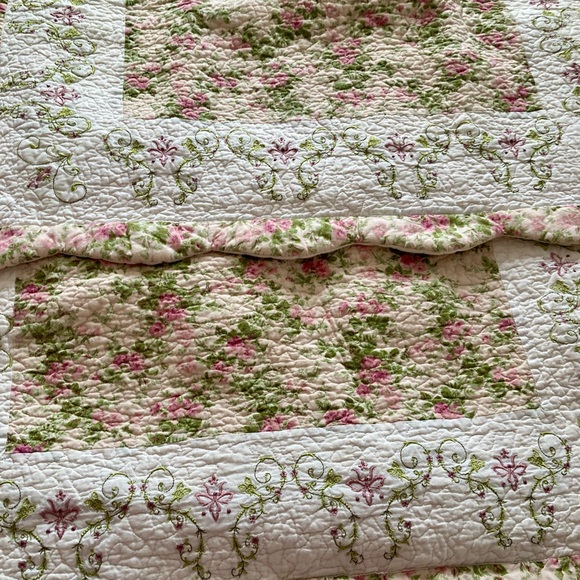 Vintage Pillow Shams - Picture 2 of 9